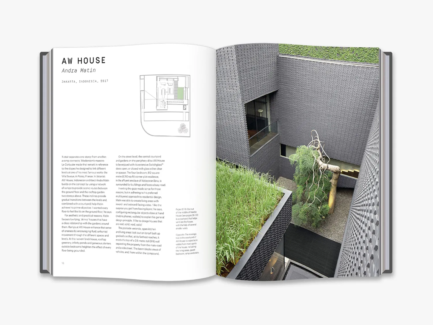 Thames & Hudson Courtyard Living arkitekturbog 25 huse