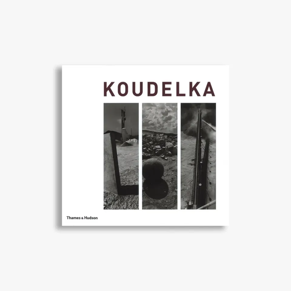 Thames & Hudson Koudelka fotobog monografi sort-hvid
