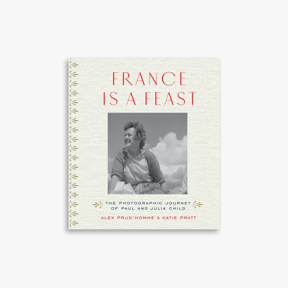 Thames & Hudson France is a Feast bog Julia Child